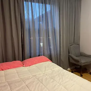 Somerset With Full Kitchen , Ottawa Canada